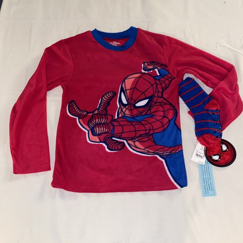 Spider-man Fleece Pajama Set with Socks - Picture 2 of 8